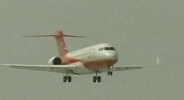 Le premier avion 100% chinois autorisé à voler