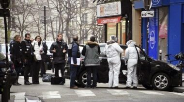 La fusillade à Charlie Hebdo fait 12 morts, les suspects identifiés
