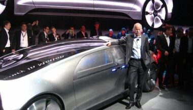 Daimler imagine sa voiture sans chauffeur