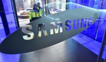 Smartphones: le n°1 mondial Samsung sent le souffle d'Apple sur sa nuque