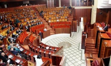 Le projet de loi sur les carrières adopté en commission