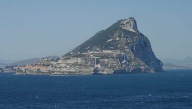 Intempéries: trafic maritime suspendu dans le Détroit de Gibraltar