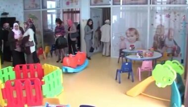 Femmes et accès à l’emploi : un programme national de création de crèches sera lancé en juin