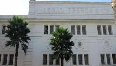 La démolition du bâtiment Legal Frères à Casa suscite une grande émotion