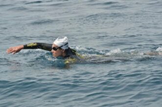 Nadia Ben Bahtane traverse le détroit de Gibraltar à la nage