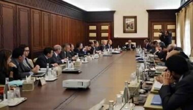 Les nouveaux ministres seront reçus avant la tournée royale