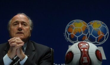 Sepp Blatter démissionne de la FIFA