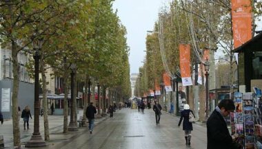 Un titre de séjour pluriannuel pour les étrangers en France