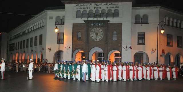 Fête du Trône. Retraite aux flambeaux à Rabat