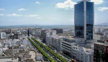 Tunisie: Fitch prudent mais pas pessimiste