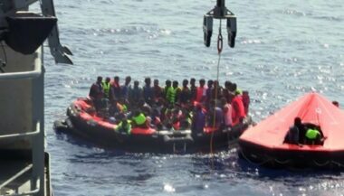 Naufrage en Méditerranée: les survivants attendus à Palerme