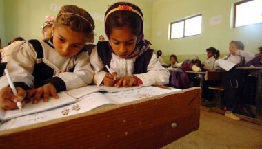 Scolarisation des &ldquo;petites bonnes&rdquo;. Une expérience à généraliser