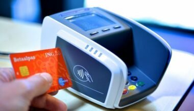 Un smartphone en guise de terminal CB: le Maroc adopte l’encaissement mobile