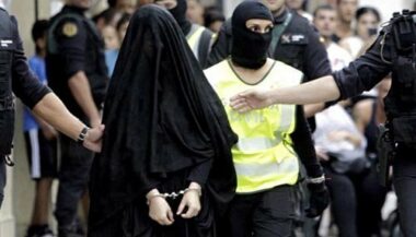 Une Marocaine arrêtée en Espagne pour terrorisme