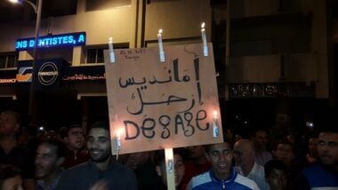 Plus de 15.000 Tangérois dans la rue, l’extinction des lumières largement suivie