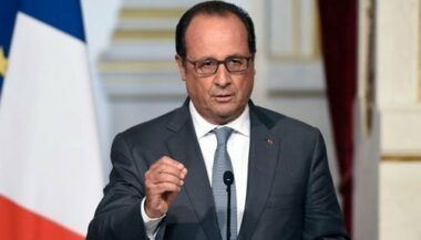 Hollande propose une prorogation de l'état d'urgence