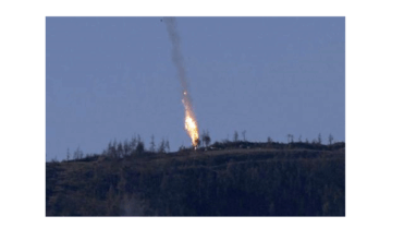 La Turquie abat un avion militaire russe; un pilote est mort (vidéo)