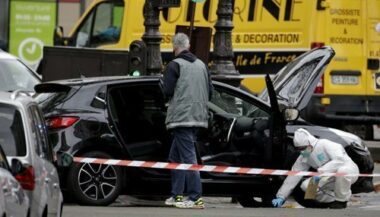 Une voiture en lien avec les attentats retrouvée à Paris