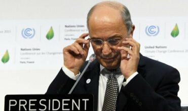 Climat: un accord reporté à samedi après une nuit d'âpres discussions