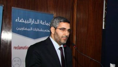 Casablanca révise son budget en attendant le visa de Khalid Safir