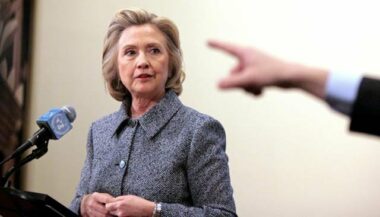 Le FBI confirme enquêter sur les emails d'Hillary Clinton