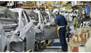 Japon: Toyota suspend sa production d'une semaine