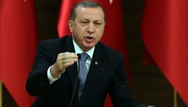 &ldquo;La femme est avant tout une mère&rdquo;, répète Erdogan