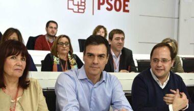 Espagne: Sanchez tente son pari presque impossible