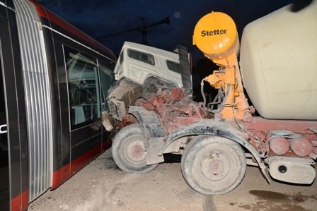 Bilan Officiel. L'accident de tramway a fait 29 blessés à Casablanca Bilan Officiel. L'accident de tramway a fait 29 blessés à Casablanca