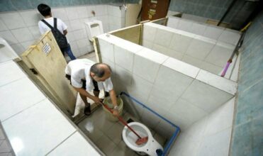 Etats-Unis: privés de pauses-toilettes, des employés du secteur volailler portent des couches
