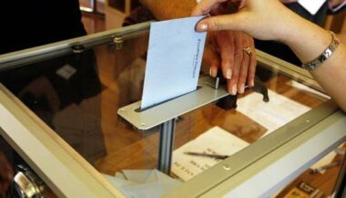 La présidentielle française aura lieu les 23 avril et 7 mai 2017