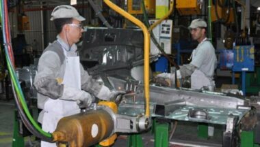 Production industrielle: repli des exportations en avril