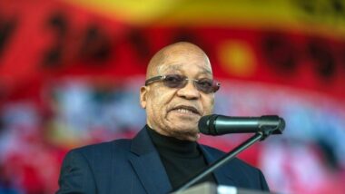 Afrique du Sud: le Président Zuma doit rembourser 500.000 dollars après un scandale