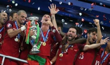 Ronaldo et les siens rentrent en héros au Portugal