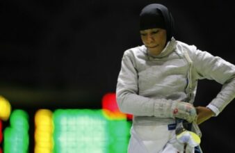 Rio 2016: l'Américaine Ibtihaj Muhammad, sabre au clair face aux préjugés