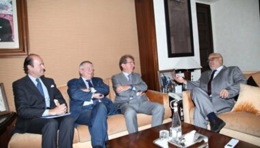 Abdelilah Benkirane s'entretient avec une délégation de l'Assemblée nationale française