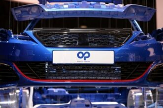 Les constructeurs automobiles se battent pour trouver des talents en informatique