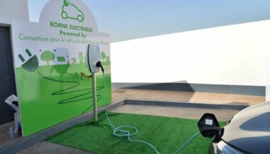 Les premières bornes de recharge pour les voitures électriques disponibles dans les stations Shell