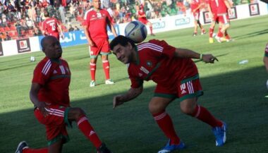 Football, danse sahraouie et rock'n'roll: ce qu'il faut retenir de la prestation de Maradona au Maroc