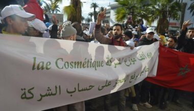 Vente pyramidale: les distributeurs de L&amp;E cosmétique manifestent devant Bank Al Maghrib