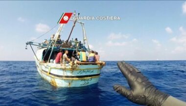 Migrants: 2016, une année record pour les gardes-côtes italiens