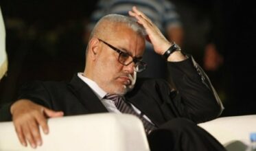 “Sa Majesté ne veut pas que tu démissionnes“: le message d’El Himma à Benkirane