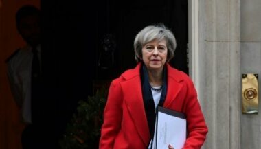 Brexit: Theresa May dévoile sa feuille de route