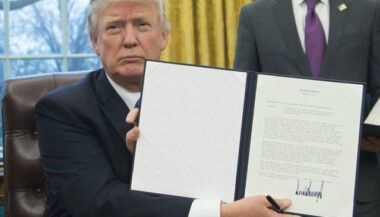 Etats-Unis: Trump porte un coup d'arrêt au libre-échange d'Obama