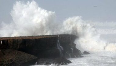 Vidéos. Des vagues géantes déferlent sur la corniche de Salé