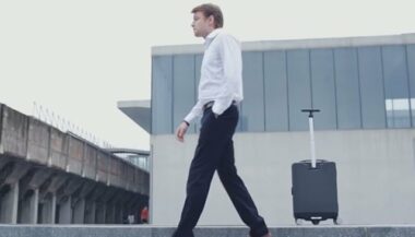 Cowarobot, la valise qui roule toute seule