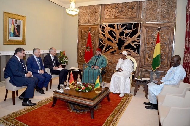 Conventions de coopération et bain de foule pour le Roi à Conakry