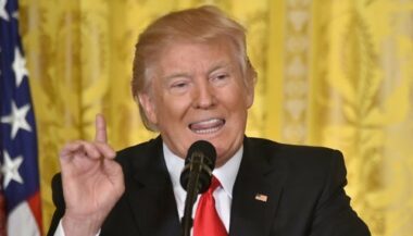 Brouhaha et insultes en direction des journaux: La conférence de presse de Trump