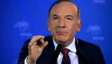 Clause Molière: Gare à la &ldquo;dérive nationaliste&rdquo;, dit Gattaz