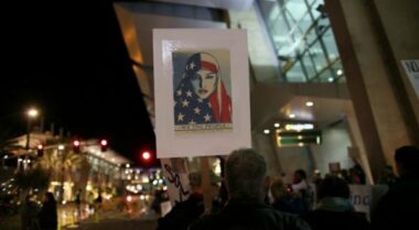 Premier revers judiciaire pour le nouveau décret migratoire de Trump